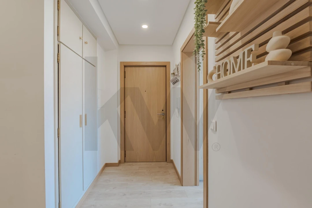 Apartamento T2 para Venda em Eixo e Eirol Foto 33