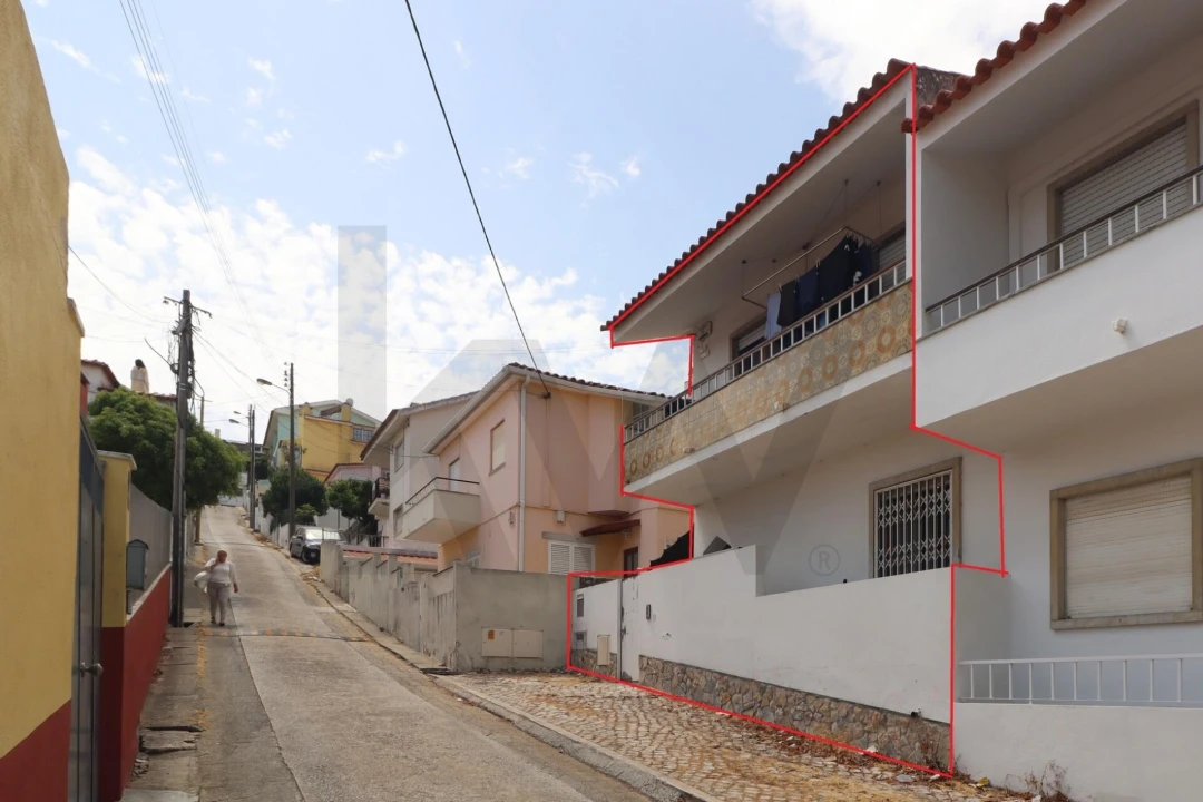 Moradia T3 para Venda em Alcabideche Foto 24