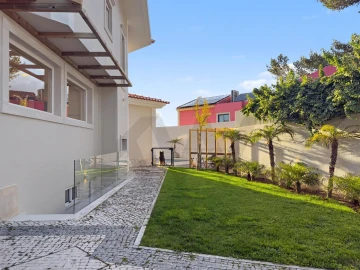 Moradia T5 para Venda em Alcabideche