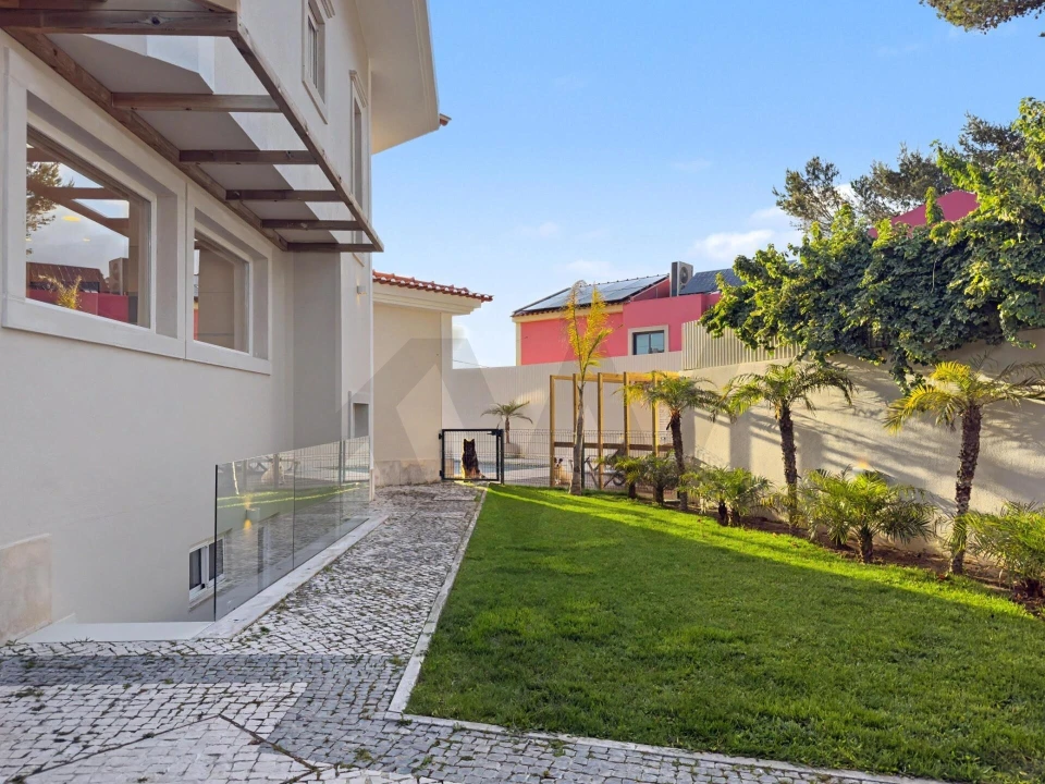 Moradia T5 para Venda em Alcabideche Foto 16