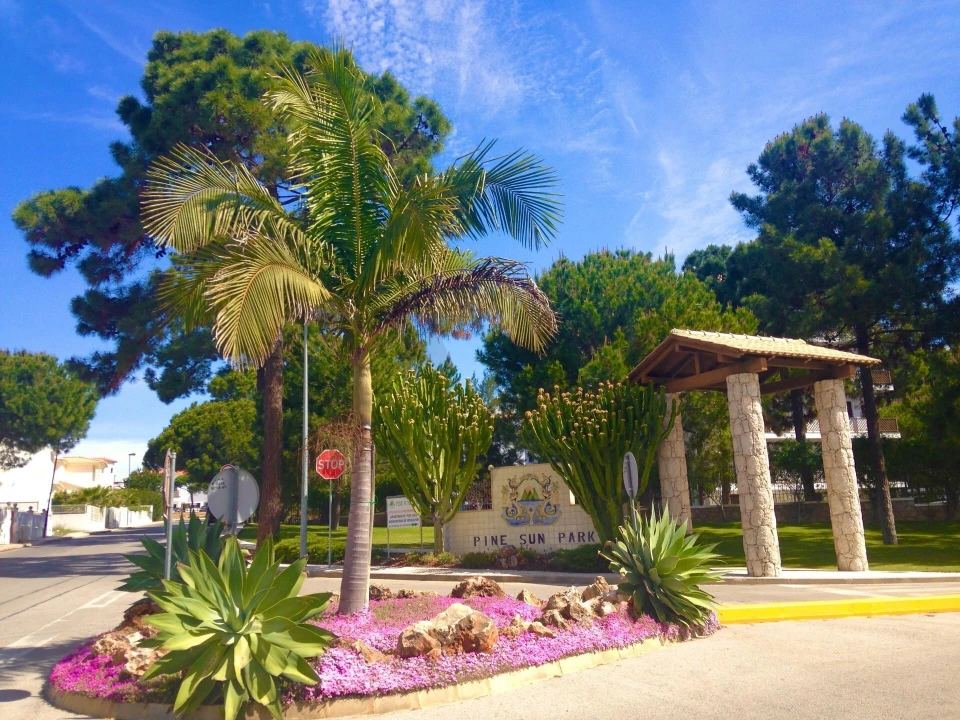 Apartamento T3 para Venda em Albufeira e Olhos de Água Foto 2
