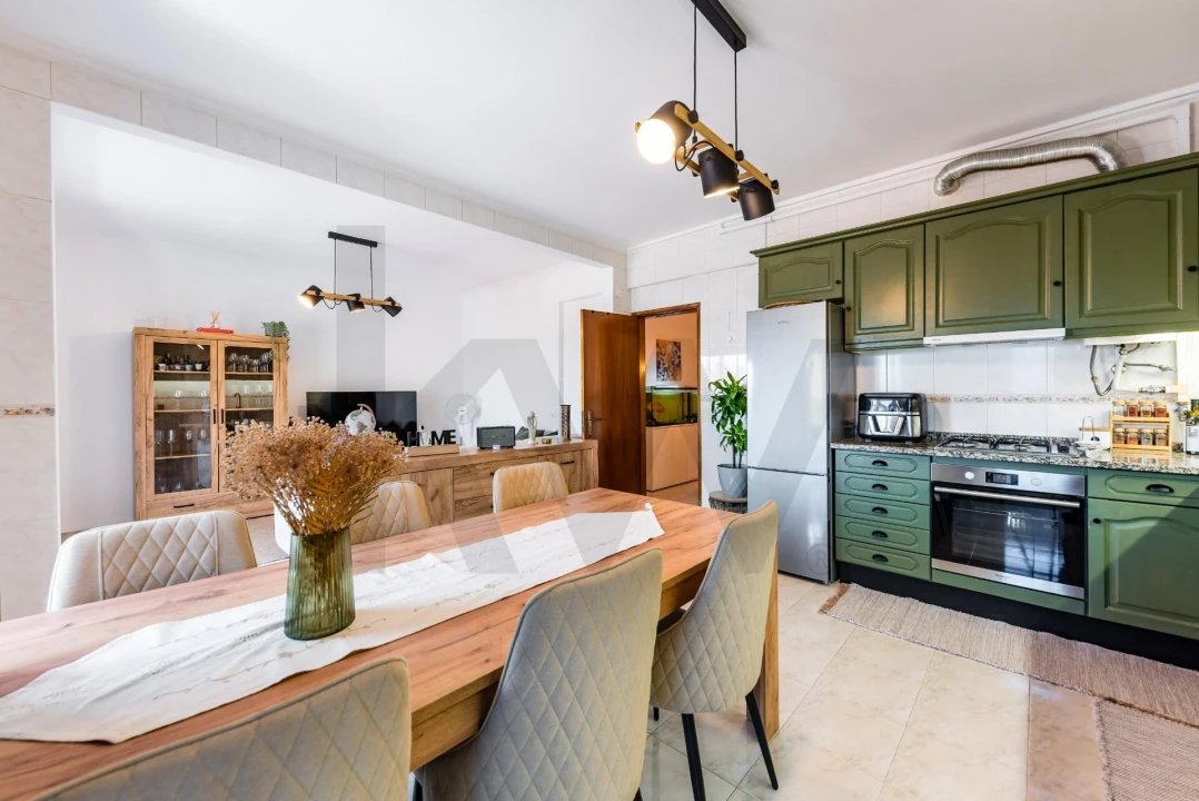 Apartamento T2 para Venda em Amora Foto 10