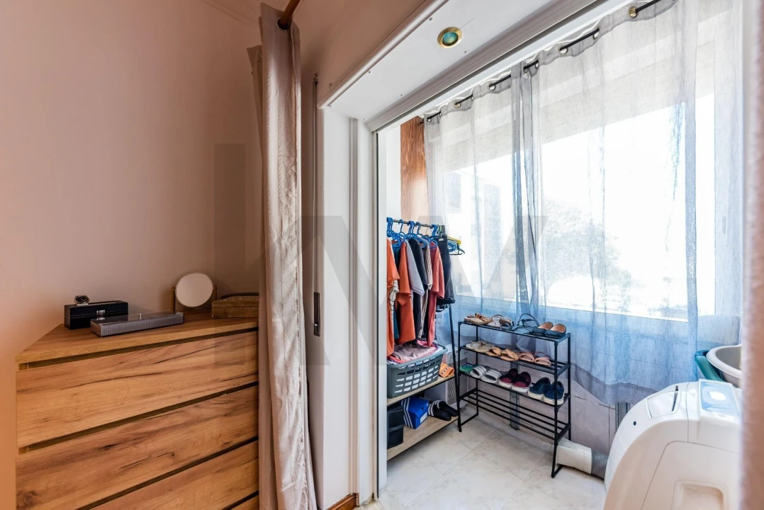 Apartamento T2 para Venda em Amora Foto 17
