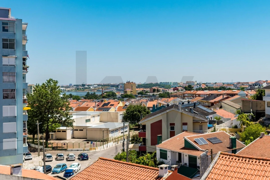 Apartamento T2 para Venda em Amora Foto 30