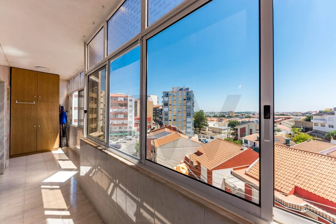 Apartamento T2 para Venda em Amora Foto 28