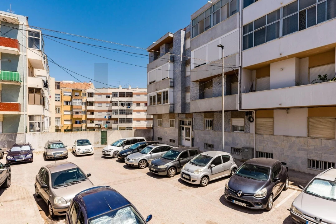 Apartamento T2 para Venda em Amora Foto 33