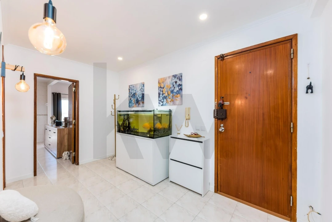 Apartamento T2 para Venda em Amora Foto 11