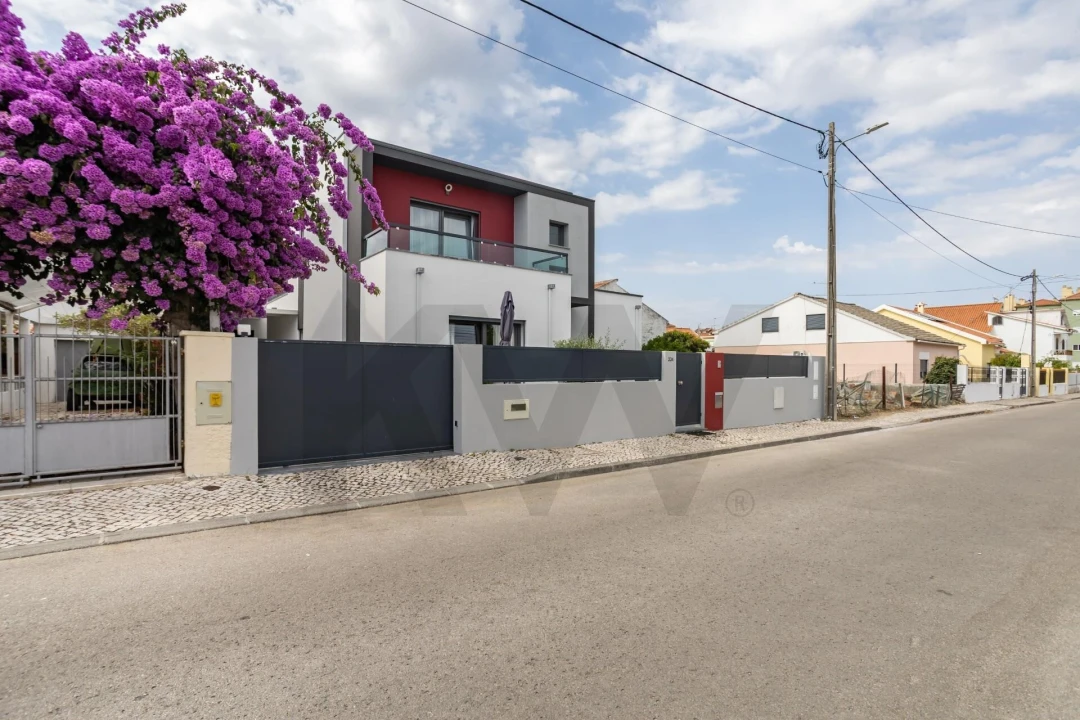 Moradia T3 para Venda em Quinta do Conde Foto 55