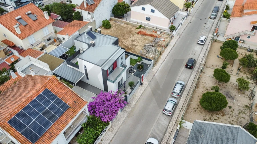 Moradia T3 para Venda em Quinta do Conde Foto 70