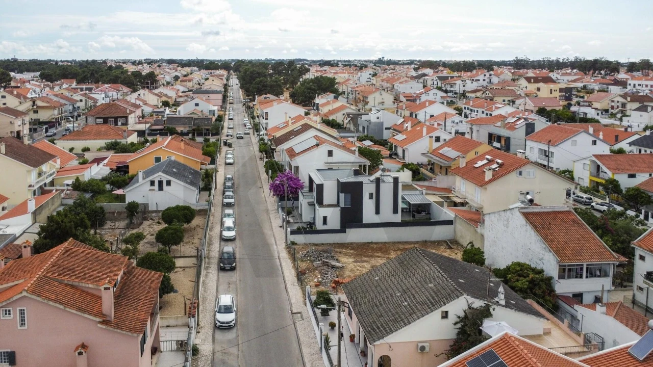 Moradia T3 para Venda em Quinta do Conde Foto 60