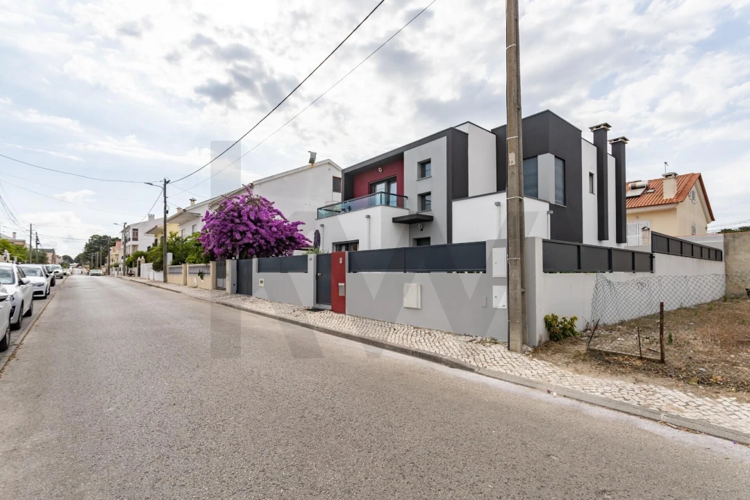 Moradia T3 para Venda em Quinta do Conde Foto 57