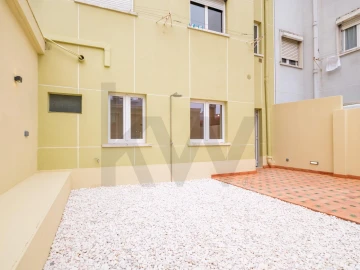Apartamento T1 para Arrendamento em Campolide