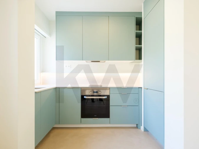 Apartamento T1 para Arrendamento em Campolide Foto 5