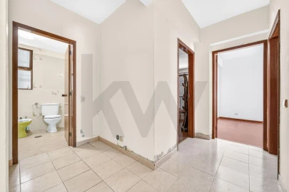 Apartamento T2 para Venda em Funchal (Se)