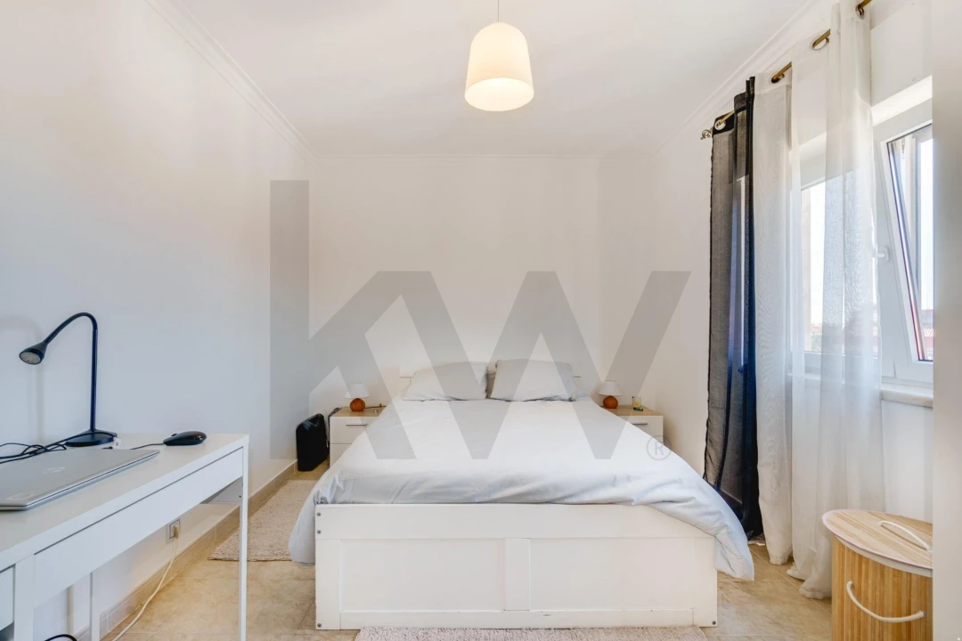 Apartamento T2 para Venda em Algueirão-Mem Martins Foto 14