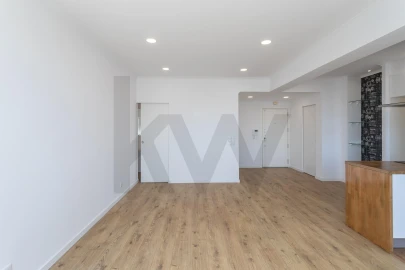 Apartamento T1 para Arrendamento em Corroios