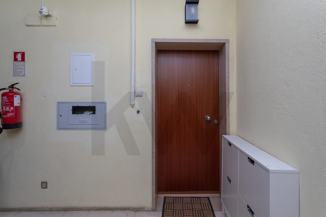 Apartamento T1 para Arrendamento em Corroios Foto 22