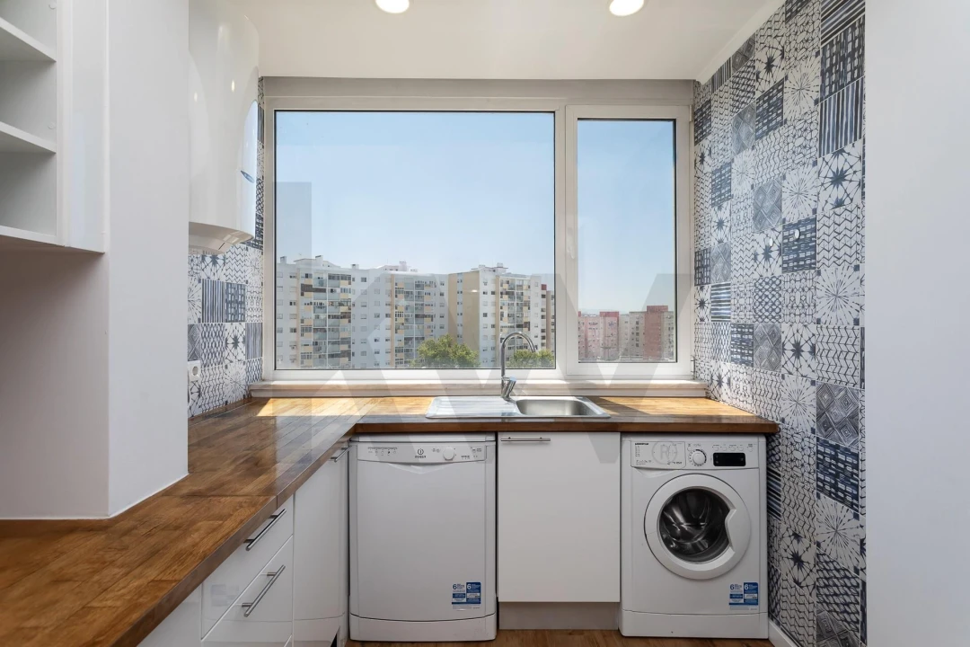 Apartamento T1 para Arrendamento em Corroios Foto 4