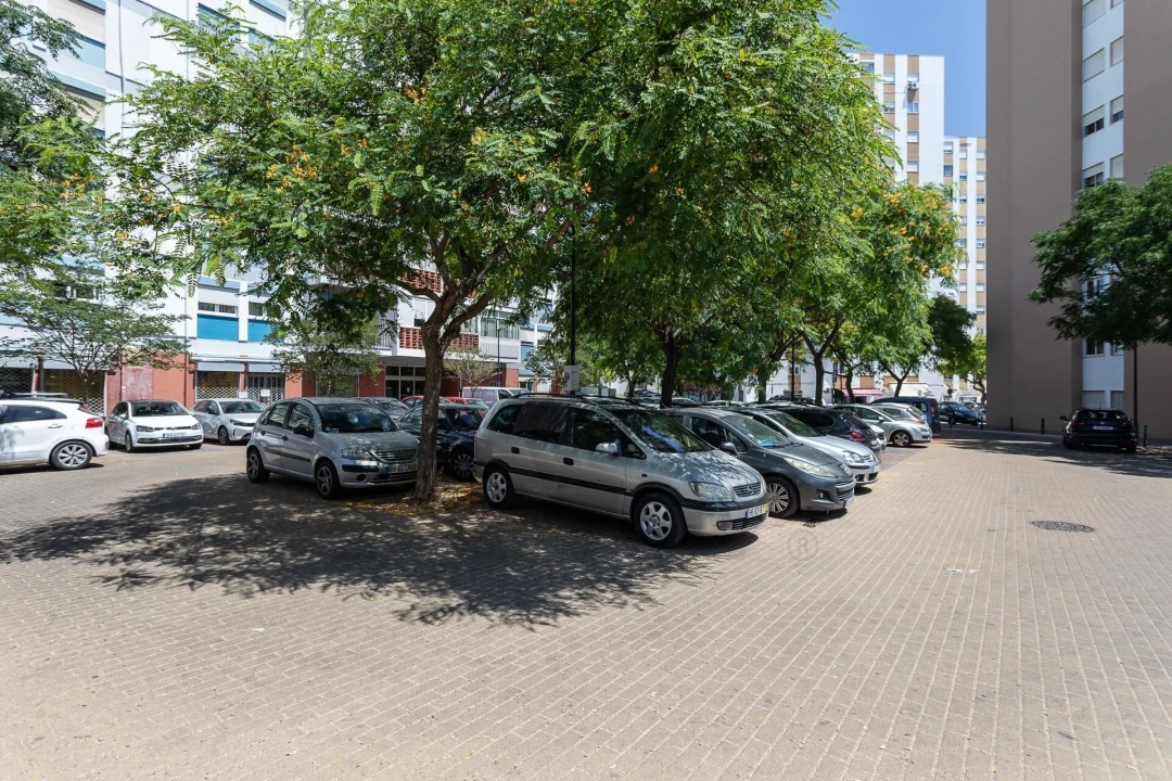 Apartamento T1 para Arrendamento em Corroios Foto 26
