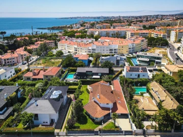 Moradia T5 para Venda em Carcavelos e Parede