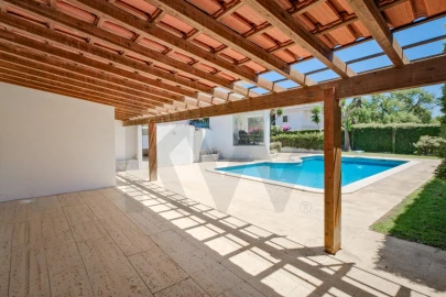 Moradia T5 para Venda em Carcavelos e Parede