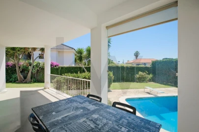 Moradia T5 para Venda em Carcavelos e Parede