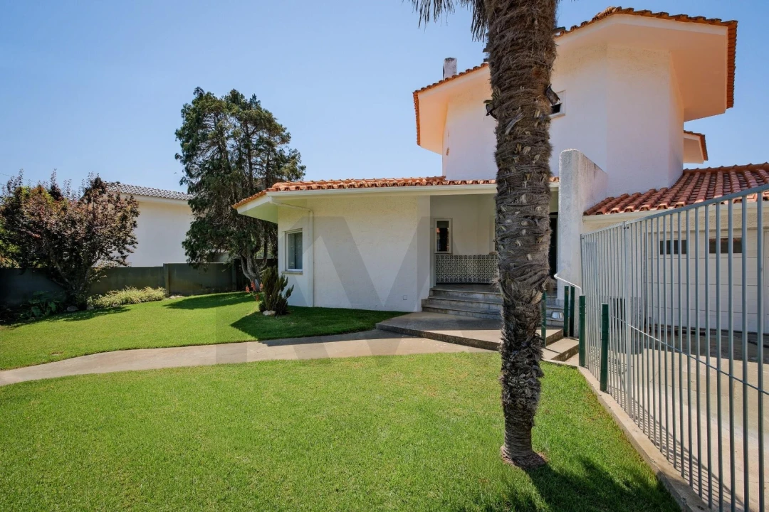 Moradia T5 para Venda em Carcavelos e Parede Foto 3