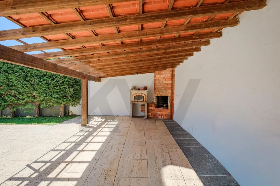 Moradia T5 para Venda em Carcavelos e Parede Foto 19