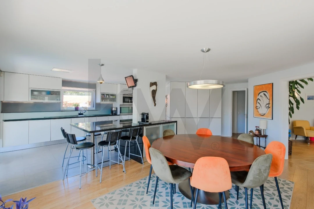 Moradia T5 para Venda em Carcavelos e Parede Foto 13