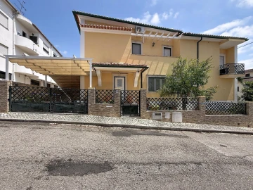Moradia T3 para Venda em Romeira e Várzea
