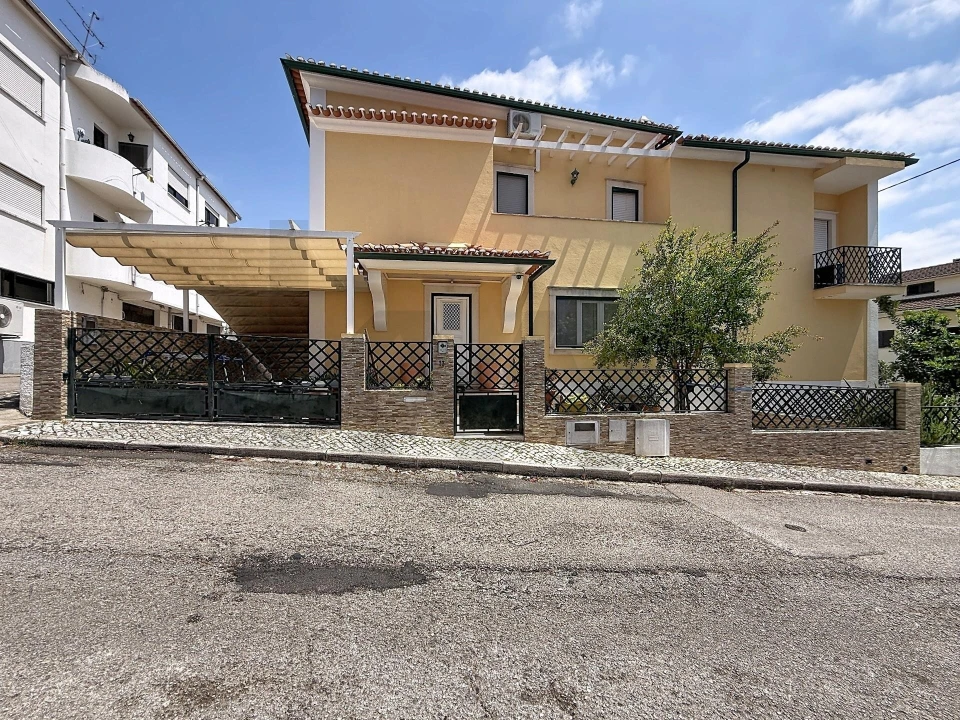 Moradia T3 para Venda em Romeira e Várzea Foto 26
