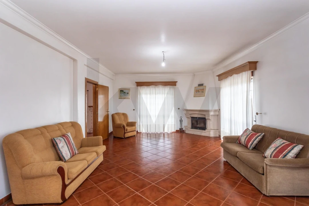 Moradia T3 para Venda em Seiça Foto 11