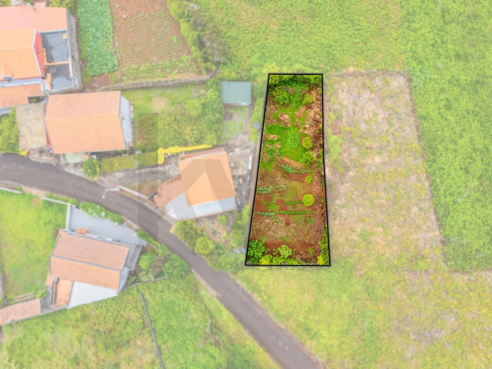 Terreno para Venda em Achadas da Cruz Foto 1