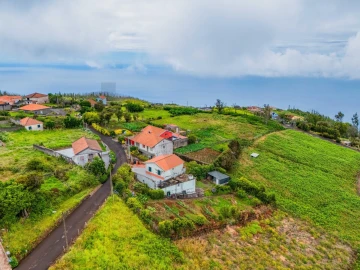 Terreno para Venda em Achadas da Cruz