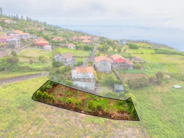 Terreno para Venda em Achadas da Cruz