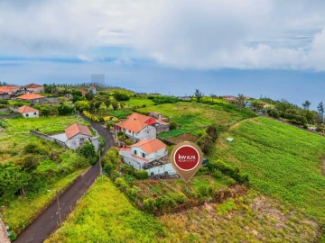 Terreno para Venda em Achadas da Cruz