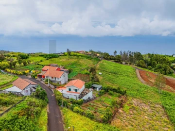 Terreno para Venda em Achadas da Cruz