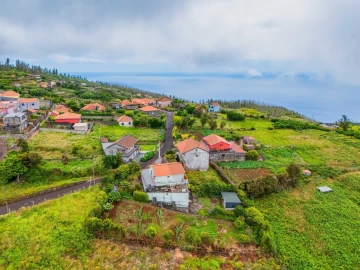Terreno para Venda em Achadas da Cruz