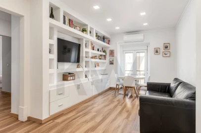 Apartamento T3 para Arrendamento em Mina de Água