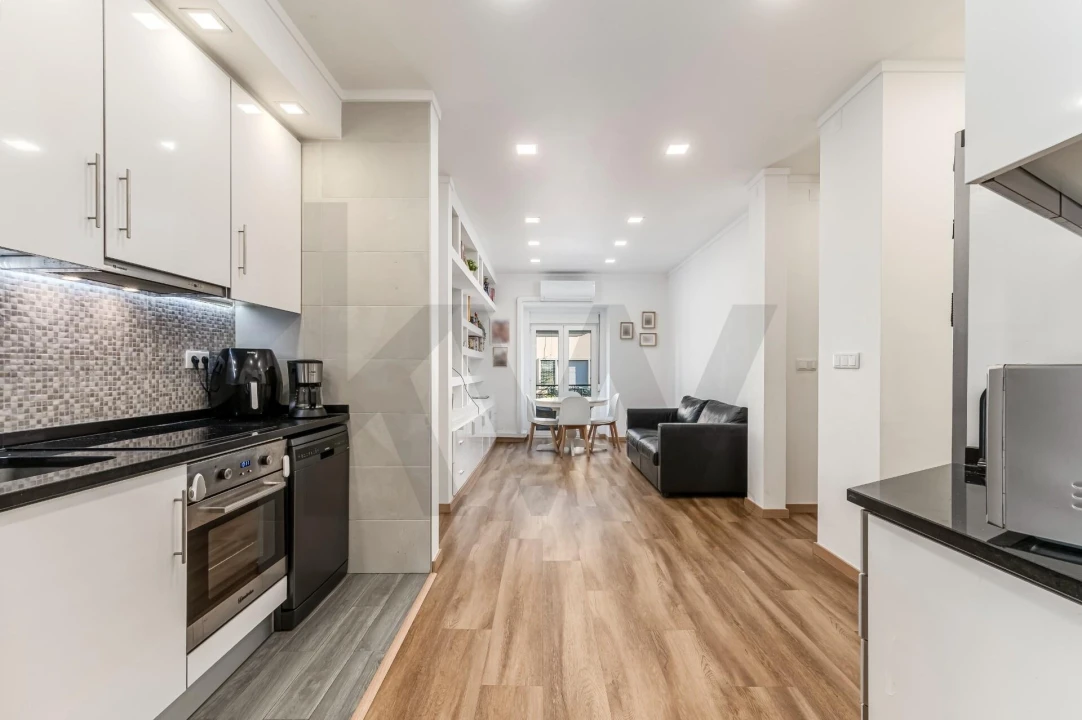 Apartamento T3 para Arrendamento em Mina de Água Foto 7