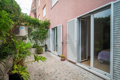 Apartamento T2 para Venda em Oeiras e São Julião da Barra, Paço de Arcos e Caxias