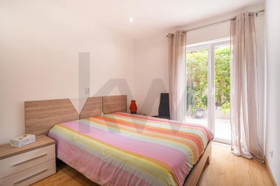 Apartamento T2 para Venda em Oeiras e São Julião da Barra, Paço de Arcos e Caxias