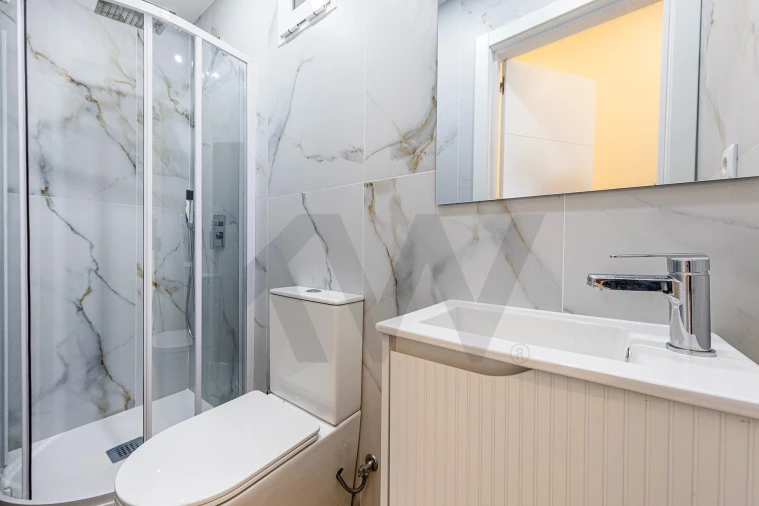 Apartamento T4 para Venda em Arroios Foto 18
