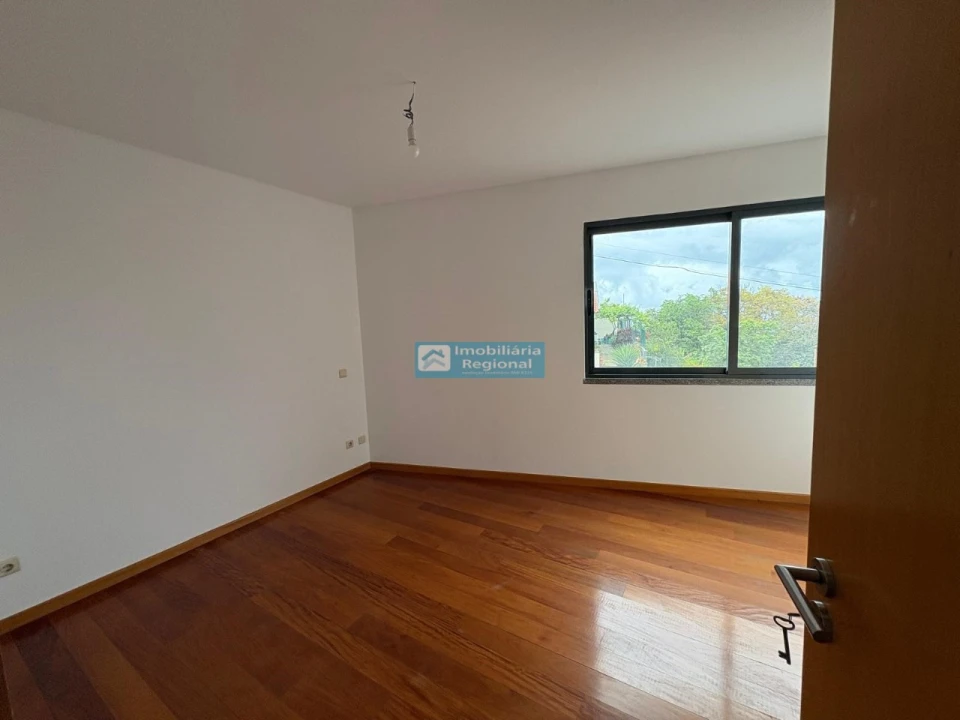 Apartamento T2 para Venda em Santo Antonio Foto 11