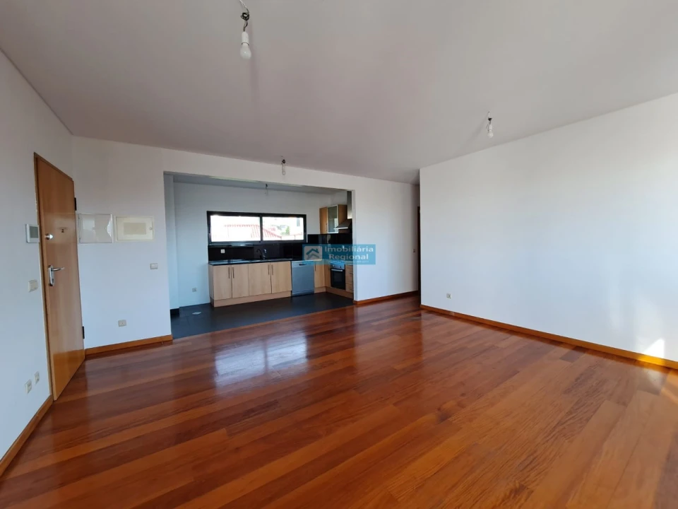 Apartamento T2 para Venda em Santo Antonio Foto 2