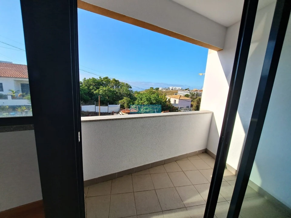 Apartamento T2 para Venda em Santo Antonio Foto 4