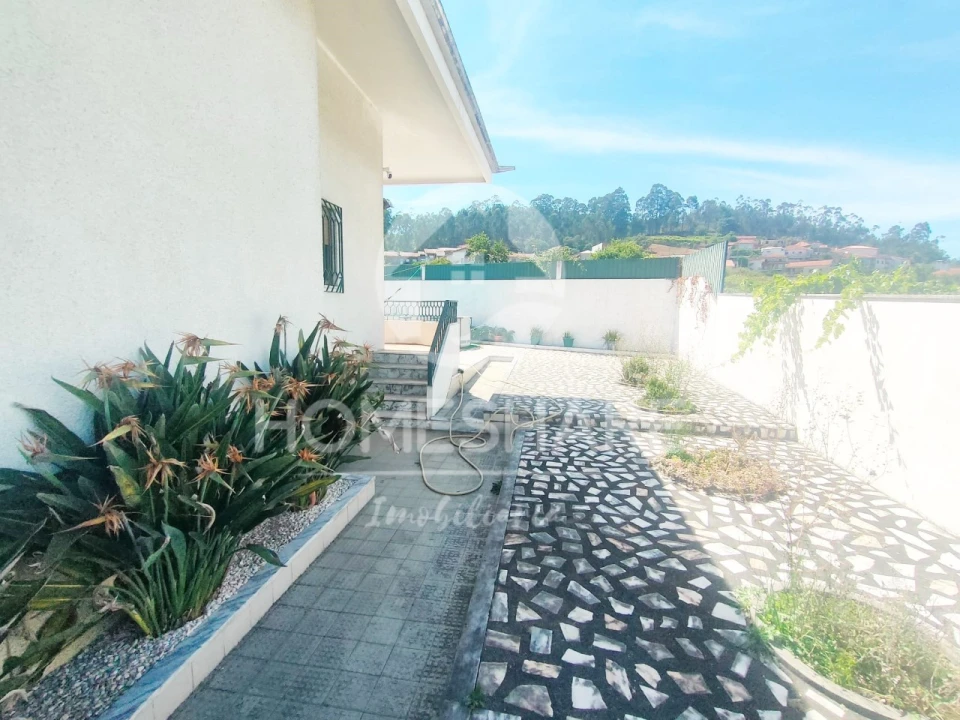 Moradia T3 para Venda em Campo e Sobrado Foto 6