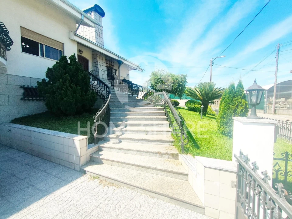 Moradia T3 para Venda em Campo e Sobrado Foto 2