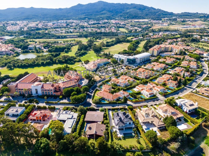 Moradia T4 para Venda em Agualva e Mira-Sintra Foto 36