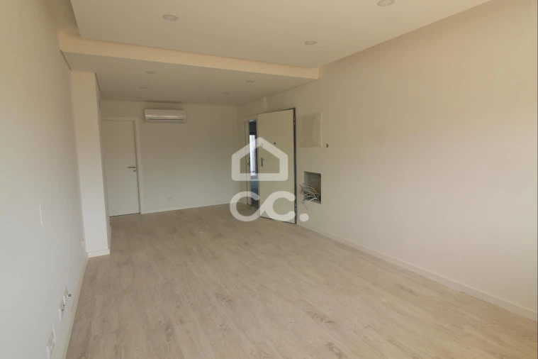 Apartamento T1 para Venda em Seixal, Arrentela e Aldeia de Paio Pires Foto 14
